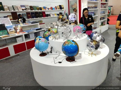 44個產(chǎn)品展示柜設(shè)計 點亮數(shù)字創(chuàng)意產(chǎn)品的展覽展示服務新視野